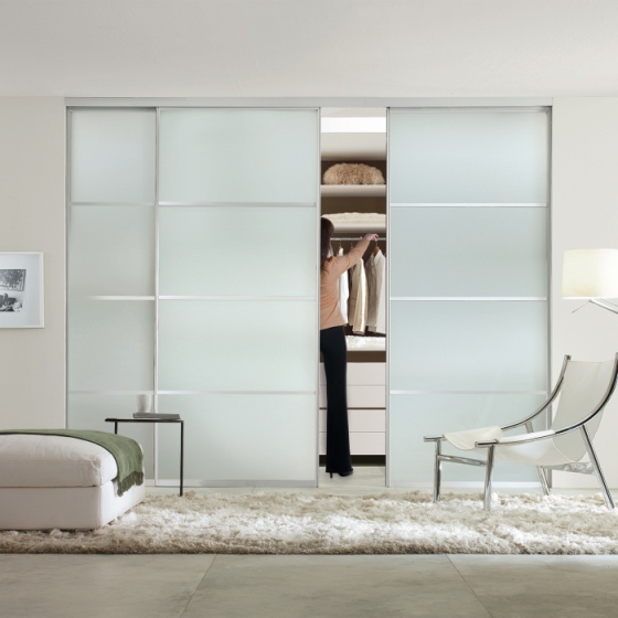 Switch spacepro sliding wardrobe door pic 3